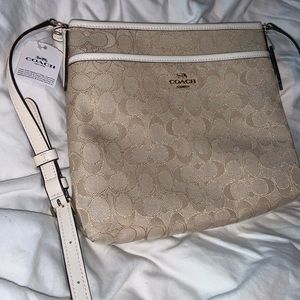 COACH FILE CROSSBODY IN SIGNATURE JACQUARD IMDQC
